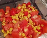 Foto del passaggio 1 della ricetta Insalata di pomodorini con mais e feta 🍅🌽