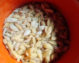 A picture of step 4 of Paella Soup.
