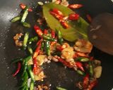 Foto langkah ke 1 dari resep Cumi asin cabe hijau.