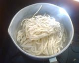 Foto langkah ke 2 dari resep Mie gepeng pedas.