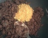 A picture of step 1 of Ragi kae laddu.