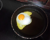 Foto del paso 1 de la receta: Huevo frito sobre menestra de verduras
