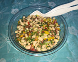 Foto del paso 3 de la receta: Ensalada de porotos con pimientos y ciboulette