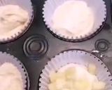 Foto del paso 3 de la receta: Muffins de vainilla con trozos de piña