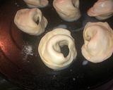 Foto del paso 4 de la receta: Sombreritos (empanadas) de jamón&queso