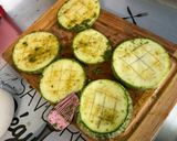 Une image de l'étape 5 de Aubergines chinoises et courgette ronde marinées grillées.