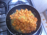 Fideos de arroz tailandés con langostinos