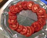 Une image de l'étape 6 de Salade de coeurs d'artichauts aux tomates, concombre et fleurs de thym.
