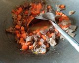 Foto langkah ke 3 dari resep Tumis daging kentang wortel.