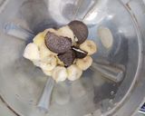 A picture of step 1 of Chocolaty Smoothie Bowl 🤎🥣.