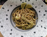 Foto del paso 8 de la receta: Pasta con gambas en salsa de aguacate y leche de coco