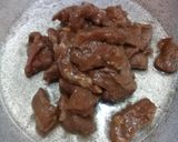 A picture of step 5 of Yellow Pepper Beef with Hoisin Sauce.