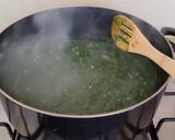 A picture of step 3 of Paalak rice.