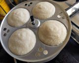 A picture of step 2 of Idli-Coconut Chuteny.