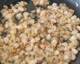 Foto del paso 2 de la receta: Champiñones rellenos de gambas y queso gorgonzola