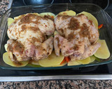 Foto del paso 4 de la receta: Pollos al horno con patatas y mix de pimientos