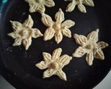 A picture of step 2 of Lotus namkeen (Shingada flour).