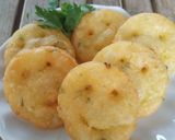 Foto langkah ke 10 dari resep Smiley Cheesy Potato.