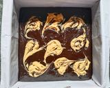 Foto langkah ke 5 dari resep Peanut Butter Brownies.