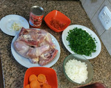 Foto del paso 1 de la receta: Guiso de arroz con pollo