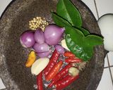 Foto langkah ke 1 dari resep Botok Telur Asin.