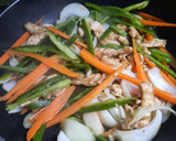Foto del paso 3 de la receta: Fideos chinos con pollo