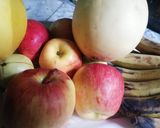 A picture of step 1 of Delicious fruit chaat.