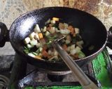 আলু পেঁয়াজকলি ভাজা (aloo peyajklai bhaja recipe in bengali) রেসিপির ধাপ 2 ছবি