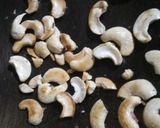 A picture of step 1 of Cashew Curry.
