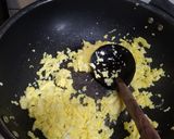 Foto langkah ke 2 dari resep Tumis Tauge Telor.