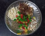 A picture of step 4 of Paan Coconut Ladoo.