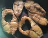Foto langkah ke 2 dari resep Ikan patin bumbu kecap.