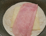 Foto del paso 2 de la receta: Wraps de jamón y mucho queso