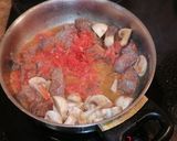 Foto del paso 2 de la receta: Fideuá melosa de carrilleras y champiñón