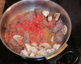 Foto del paso 2 de la receta: Fideuá melosa de carrilleras y champiñón