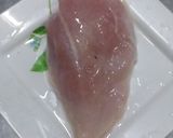 รูปขั้นตอนการทำที่ 1 ของ ลาบไก่ทอด