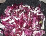 Foto del passaggio 1 della ricetta Pasta radicchio speck e noci