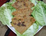 A picture of step 4 of Cabbage paratha.