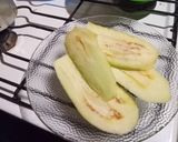Foto del paso 1 de la receta: Minanesa de berenjena acompañadas con arroz, zanahoria y huevo