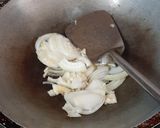 Foto langkah ke 5 dari resep Daging Sapi Lada Hitam Paprika.