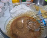 Foto langkah ke 4 dari resep Bolu Kukus Gula Merah Mekar Sempurna | Wangi & Lembut 🧡.