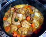 Foto del paso 9 de la receta: Pollo estofado al curry japonés casero con cebollitas dulces