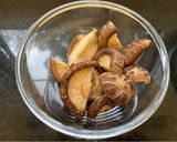 花膠冬菇炆豬腩肉的食譜步驟1照片