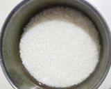 Foto langkah ke 1 dari resep Beras Ketan Urap Kelapa.