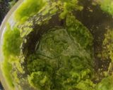 A picture of step 3 of Sarson da saag te makke di roti.