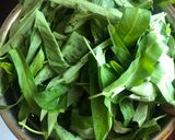 A picture of step 1 of Kolmi Shaak Paneer Bhaja (Water Spinach & Paneer Stir Fry - Bong style).