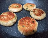 मखाना बादाम टिक्की (Makhana badam tikki recipe in hindi) रेसिपी चरण 3 फोटो