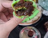 Foto langkah ke 5 dari resep Dadar Gulung Unti Kelapa Durian.
