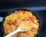 Foto del paso 7 de la receta: Tortilla de papa con chorizo colorado 👌🏽
