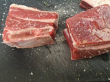 Costilla de ternera al vino tinto